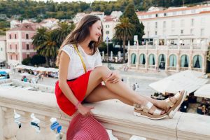 5 Chic Summer Looks with Sandals